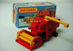 1-75 Series Superfast issues Matchbox Superfast No.51e Combine Harvester