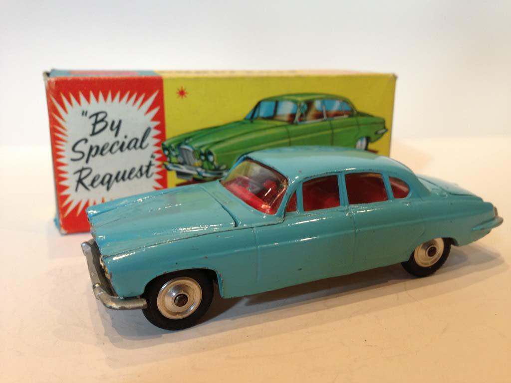 Cars Corgi 238 Jaguar MK X