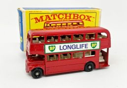 Matchbox Regular Wheels 5d London Routemaster Bus "BP Longlife" - Excellent Plus with some very minor paint loss in Excellent to Excellent Plus scarce type E3 box.