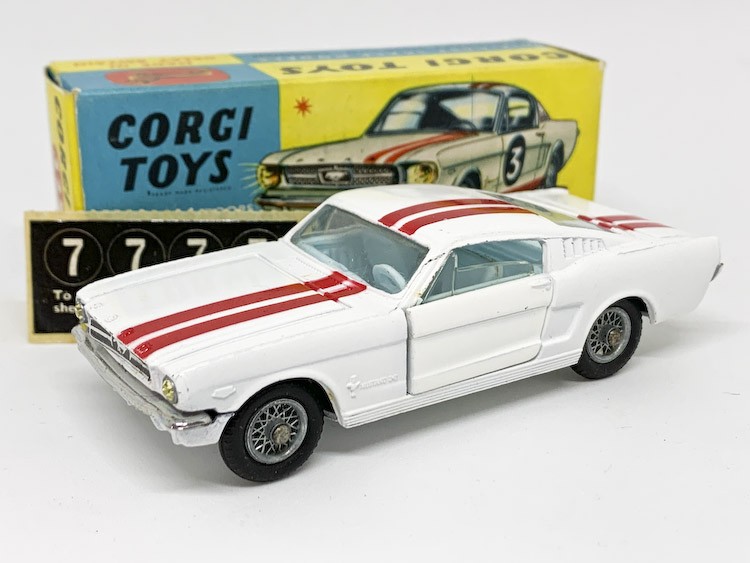 Cars Corgi 325 Ford Mustang Fastback “Competition Model”