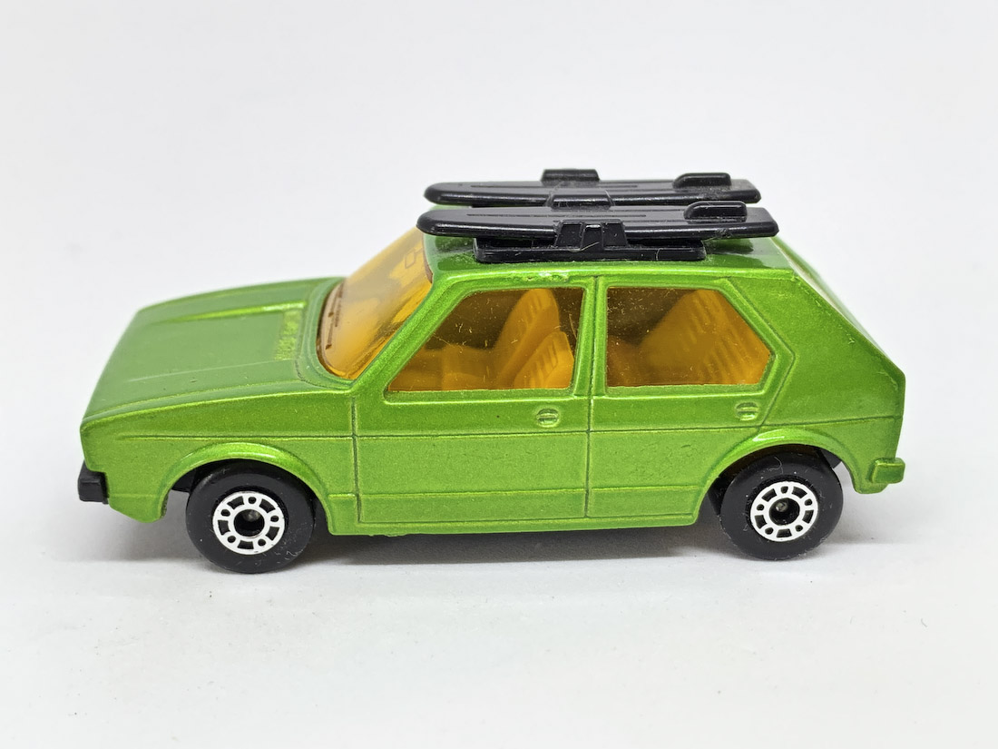 1-75 Series Superfast issues Matchbox Superfast No.7 Volkswagen Golf (2)
